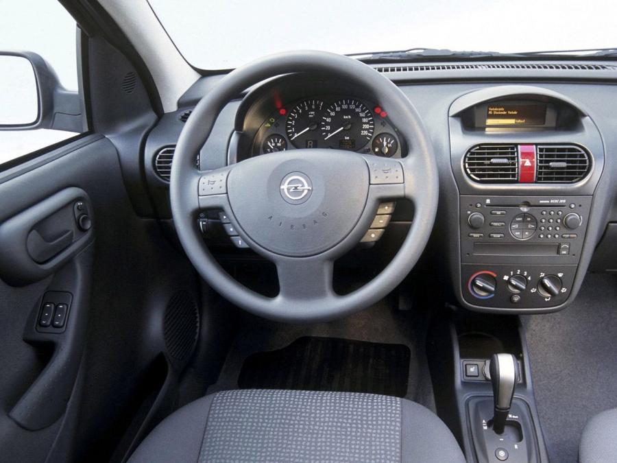  Opel Corsa 2000 года  (фото 2 из 40)